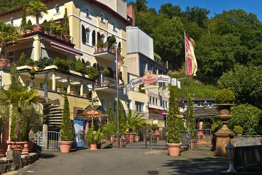 Alte Brauerei Kasbachtal Hotel Екстериор снимка